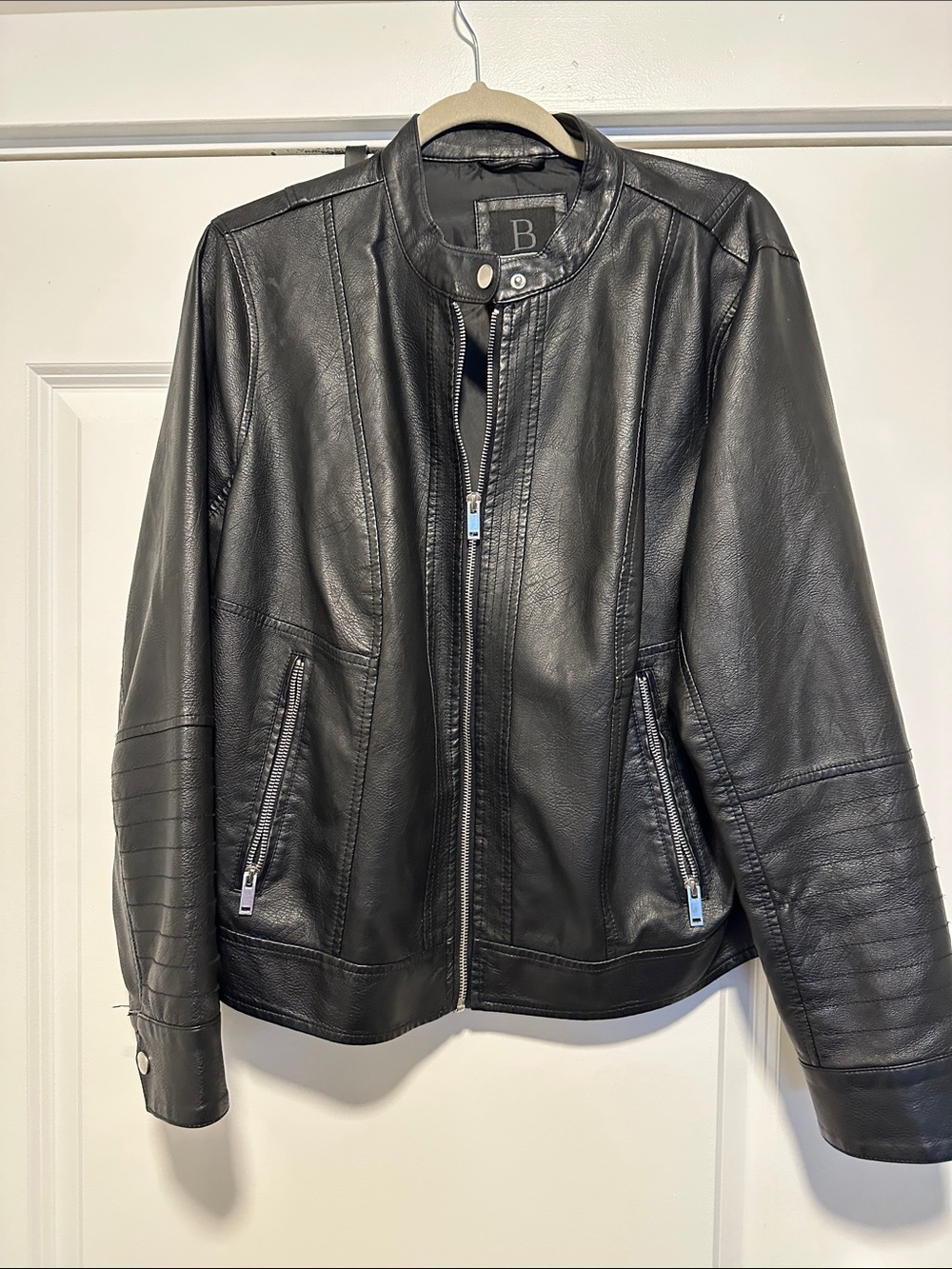 Black Leather Zip-Front Women's Jacket